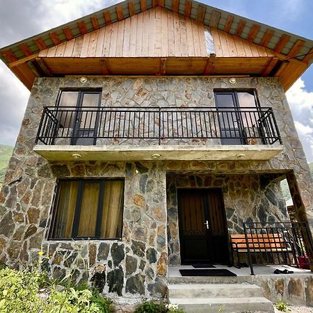 ホテル Gamarjoba Guest And Art House ウシュグリ エクステリア 写真